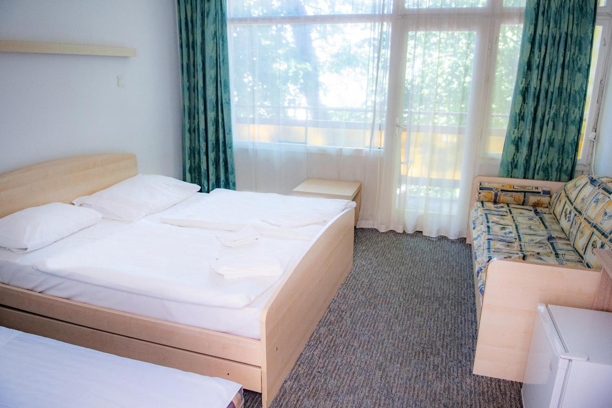Ce Napfeny Hotel 시오포크 외부 사진